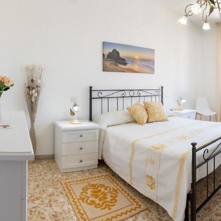 Pintadera B&B Кальяри Экстерьер фото