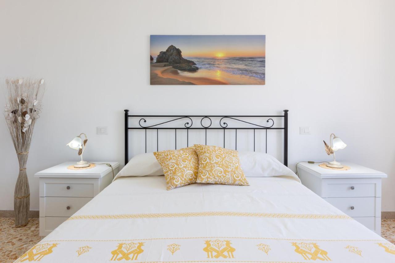 Pintadera B&B Кальяри Экстерьер фото