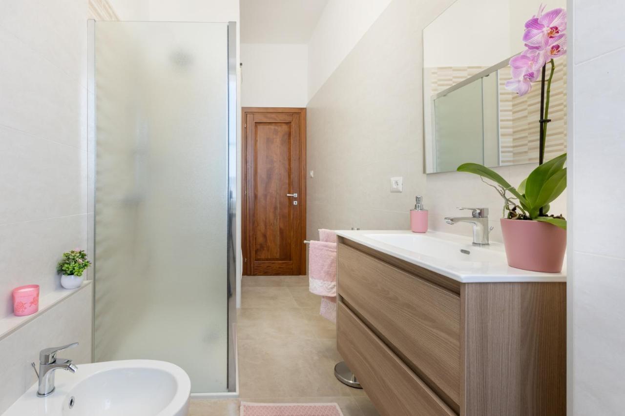 Pintadera B&B Кальяри Экстерьер фото