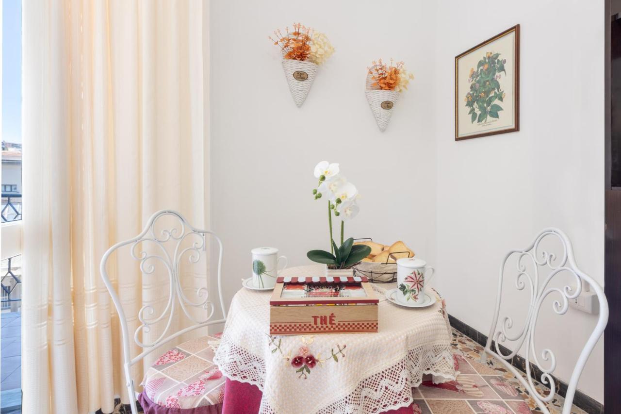 Pintadera B&B Кальяри Экстерьер фото